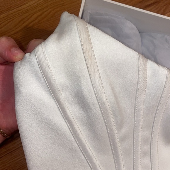 House of CB - INES IVORY STRAPLESS CORSET BRIDAL GOWN - LIMITED EDITION - Picture 6 of 12